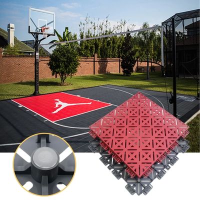 Couleur personnalisée PP Carreaux de sport extérieur Facile à installer Surface texturée en peau
